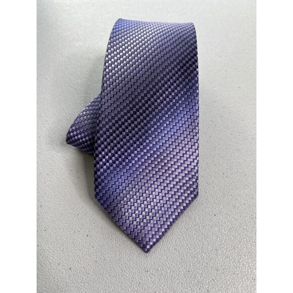Van Heusen Purple, Gray, Blue Geometric Pattern 100% Silk Tie NWOT - Picture 1 of 7